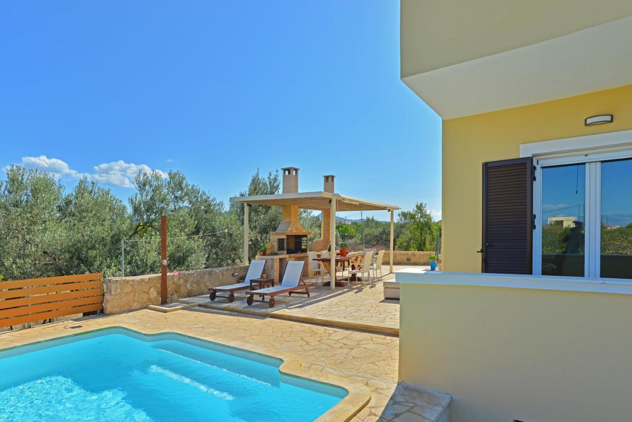 Villa Konstantinos 6 Bedrooms Αίγινα Εξωτερικό φωτογραφία