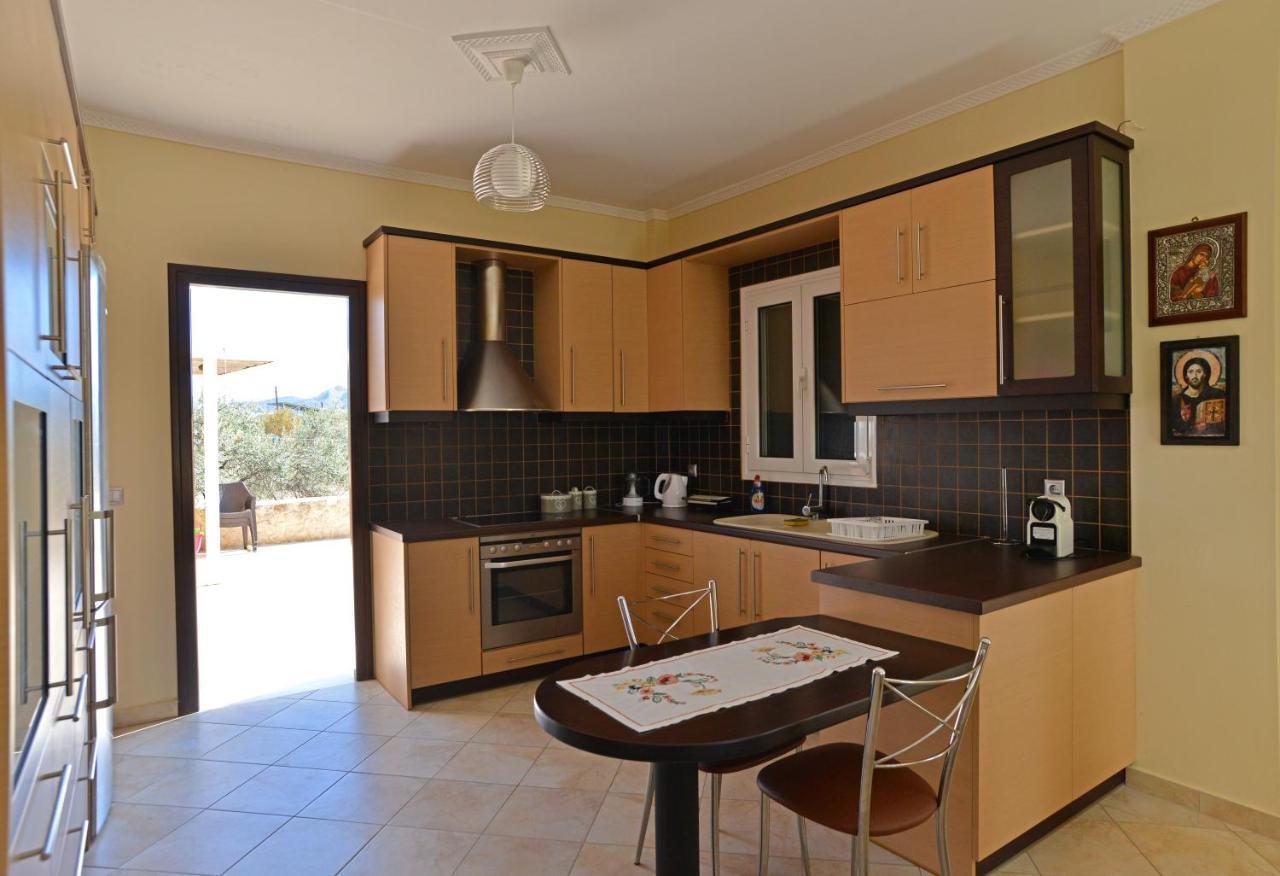 Villa Konstantinos 6 Bedrooms Αίγινα Εξωτερικό φωτογραφία