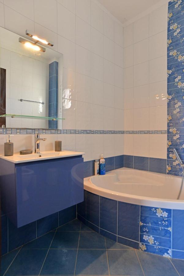 Villa Konstantinos 6 Bedrooms Αίγινα Εξωτερικό φωτογραφία